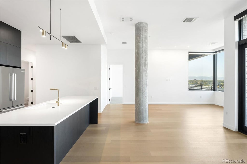 3520 Chestnut Place Ph-1202, Denver