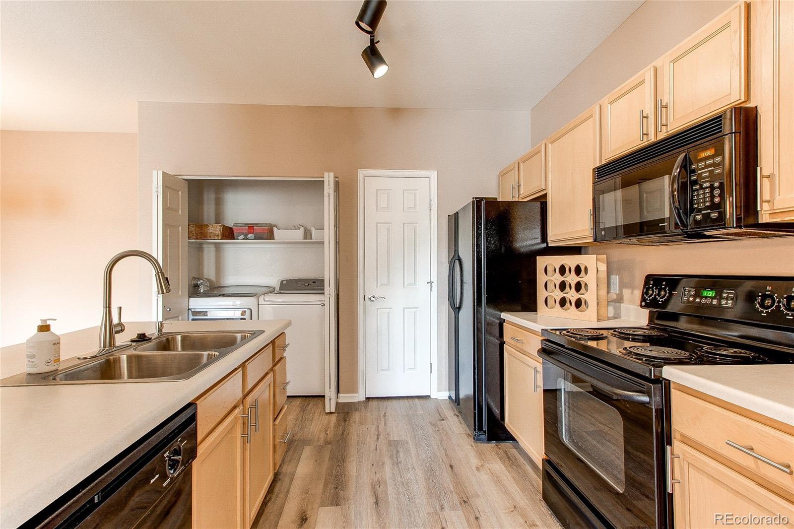 Photo of Listing #7886411