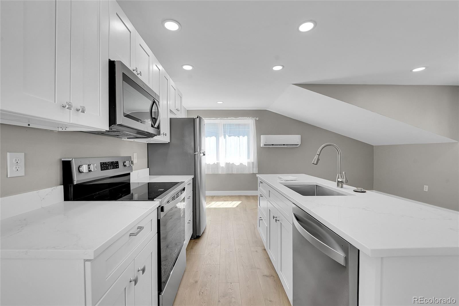 Photo of Listing #8930201