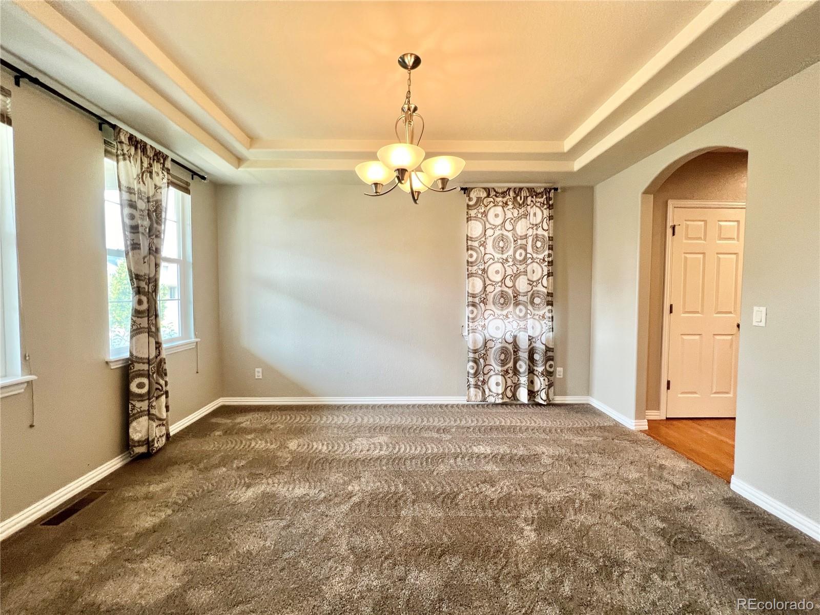 Photo of Listing #9884303