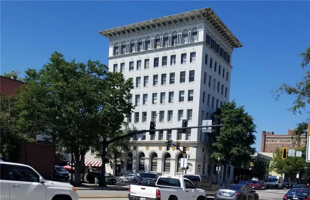 112 W Washington St, Suffolk