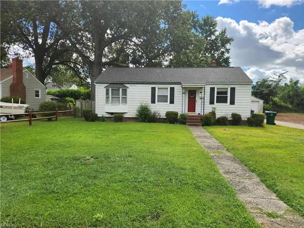 20 Fontaine Rd, Newport News