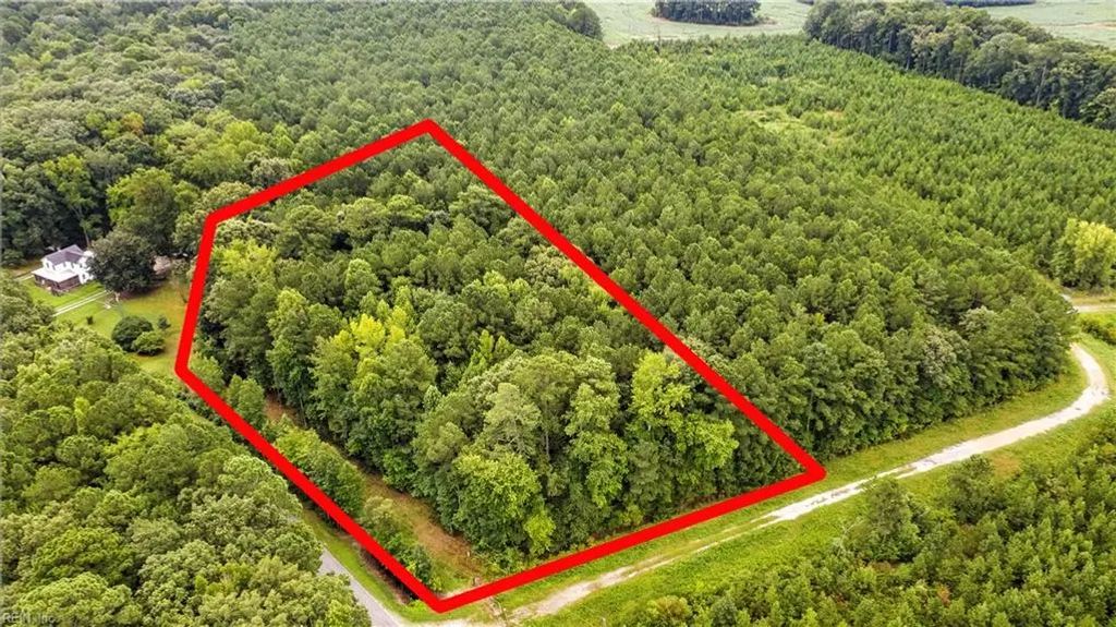 1ac Ditchley Dr, Gloucester County