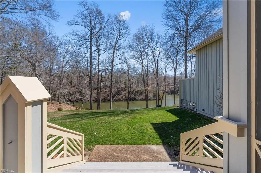 203 Warehams Pt, James City County