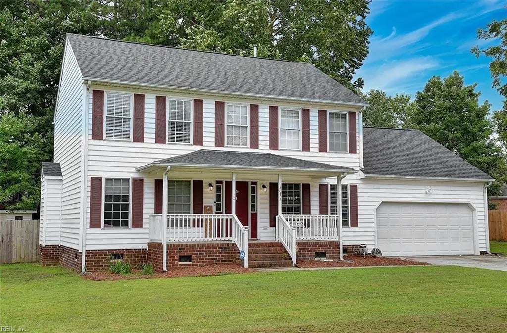 103 Lake Front Dr, Suffolk