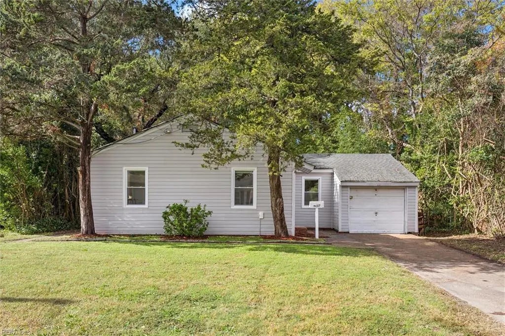 8227 Andrew Ln, Norfolk