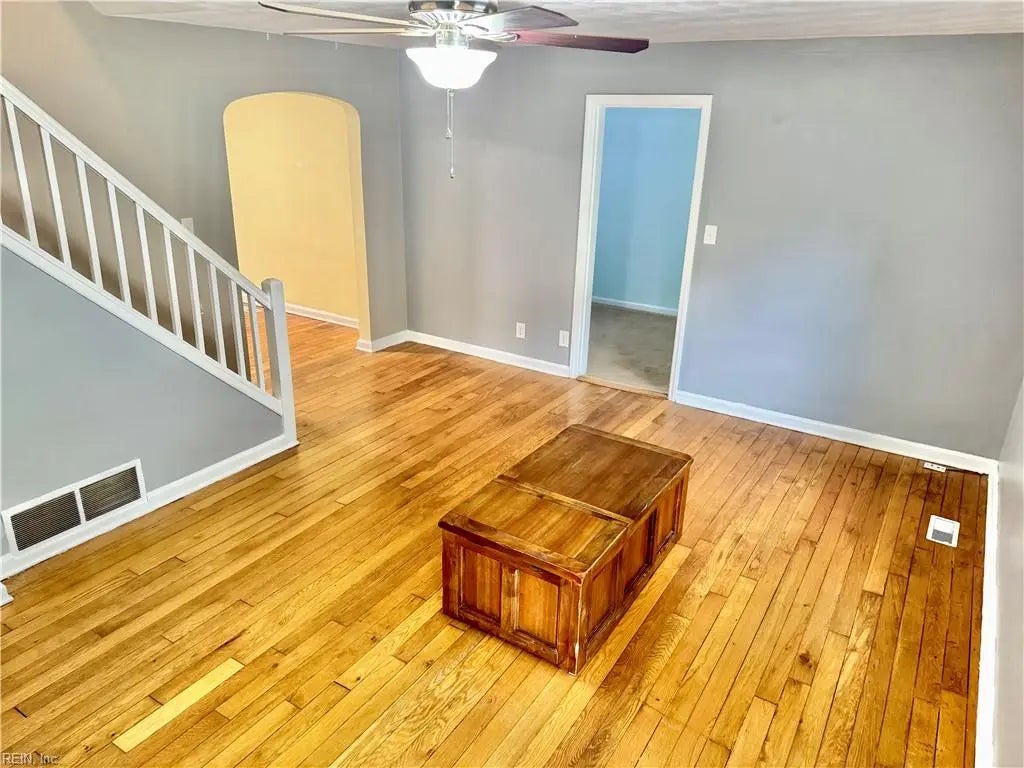 8010 W Glen Rd, Norfolk