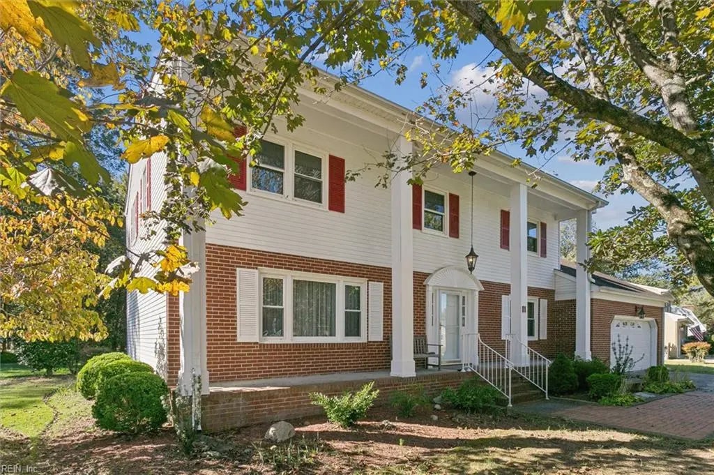 11 Carriage Hill Dr, Poquoson