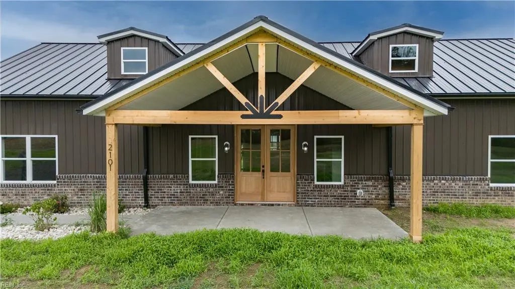 15241 Strawberry Plains Rd, Isle of Wight County