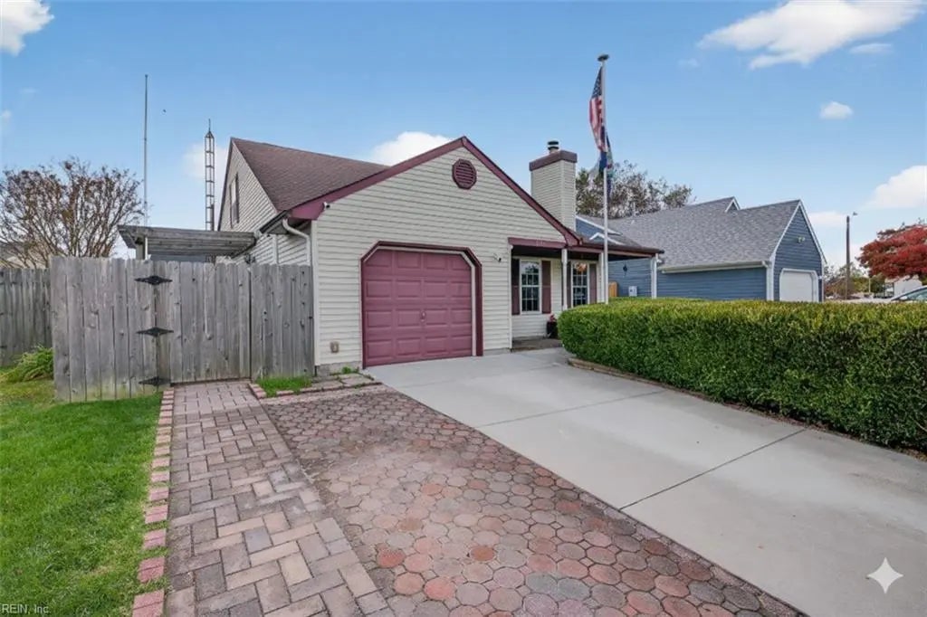 1093 Casanova Dr, Virginia Beach