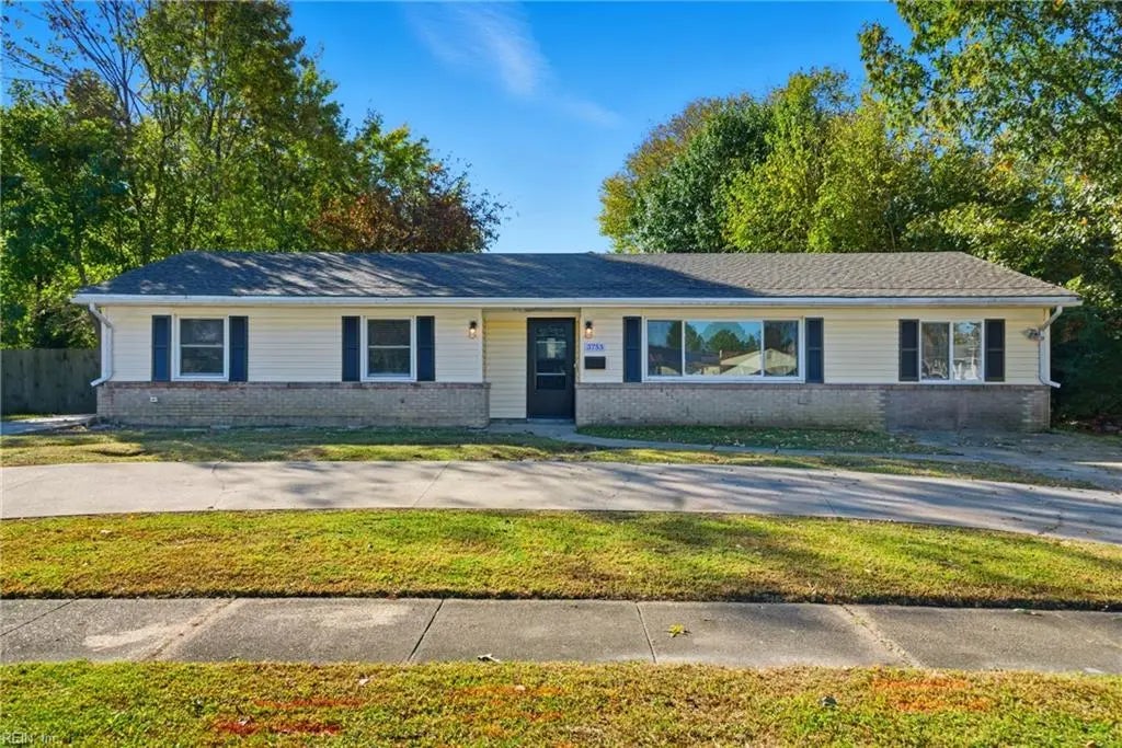 3753 S Plaza Trl, Virginia Beach