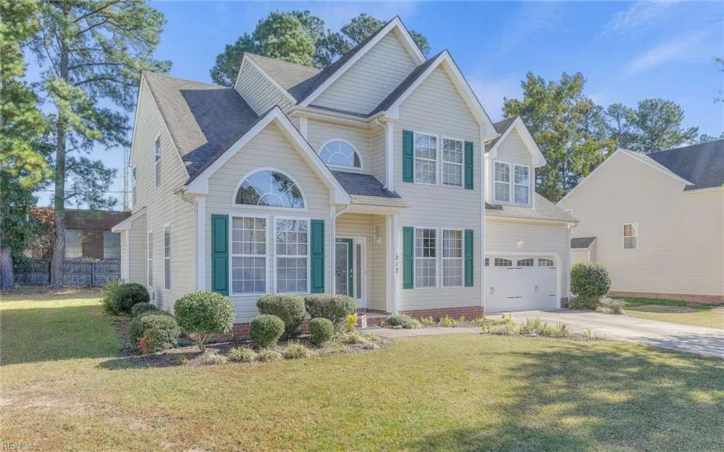 212 Tracy Dr, Suffolk