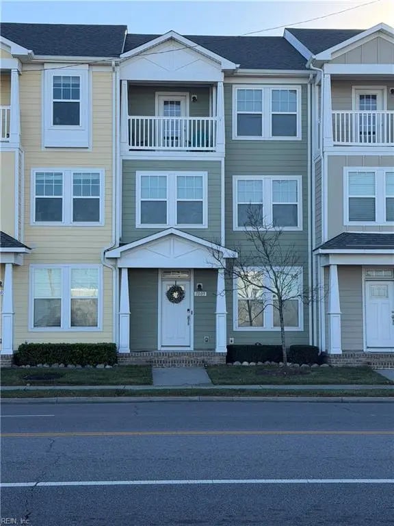 1005 E Ocean View Ave, Norfolk