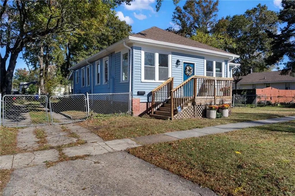 116 Woodview Ave, Norfolk