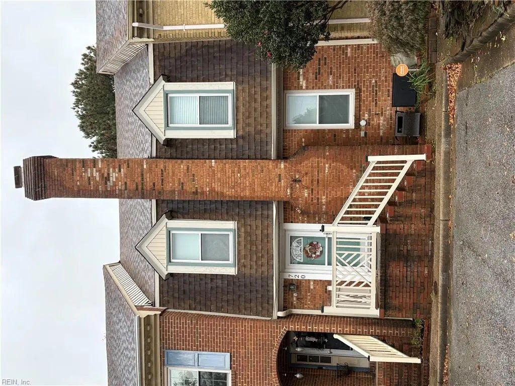 720 Lord Dunmore Dr, Virginia Beach