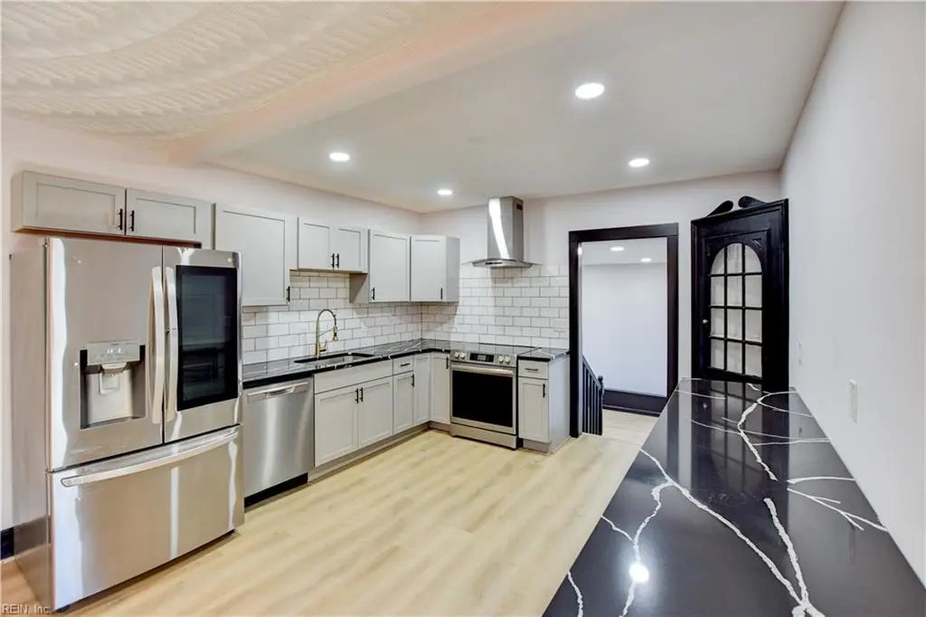 1943 Sycamore Ln, Norfolk