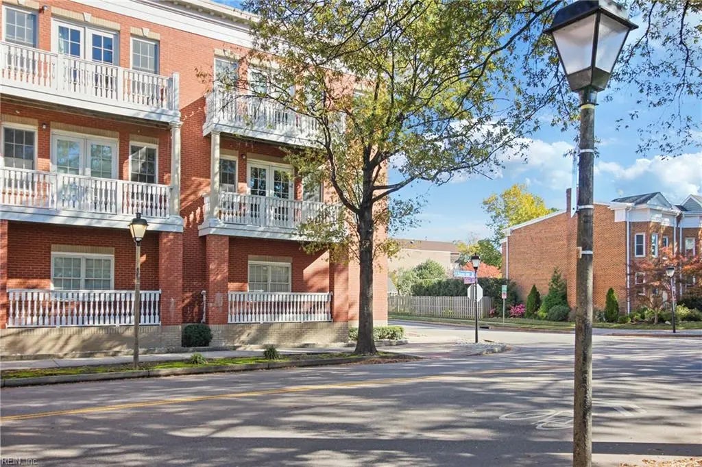 450 W Princess Anne Rd, Norfolk