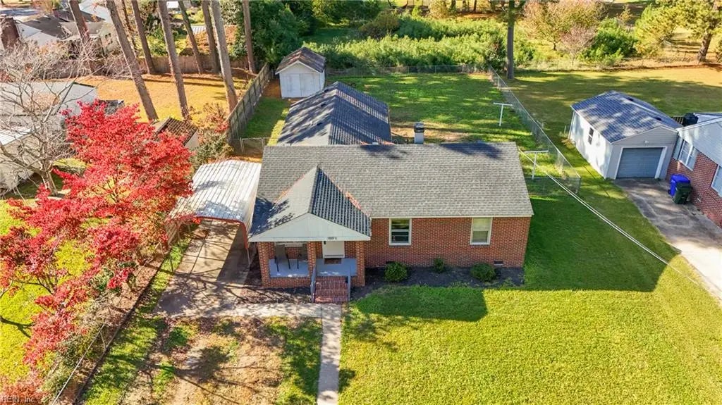 303 Palmyra Dr, Suffolk