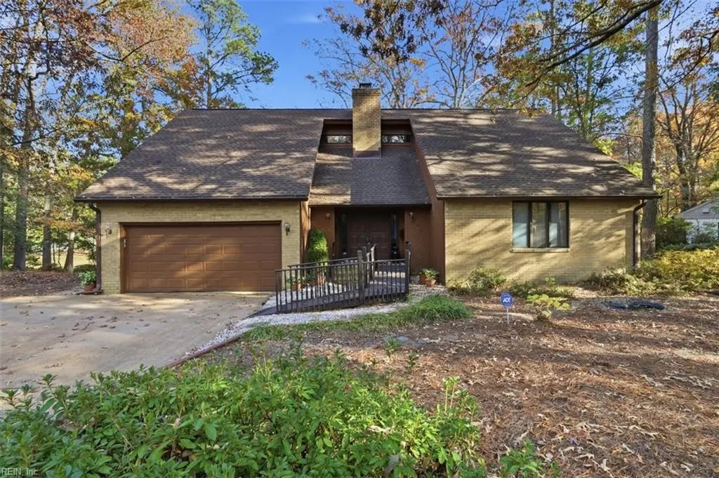 644 Piney Point Rd, Virginia Beach