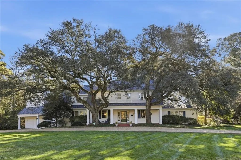 1048 Algonquin Rd, Norfolk