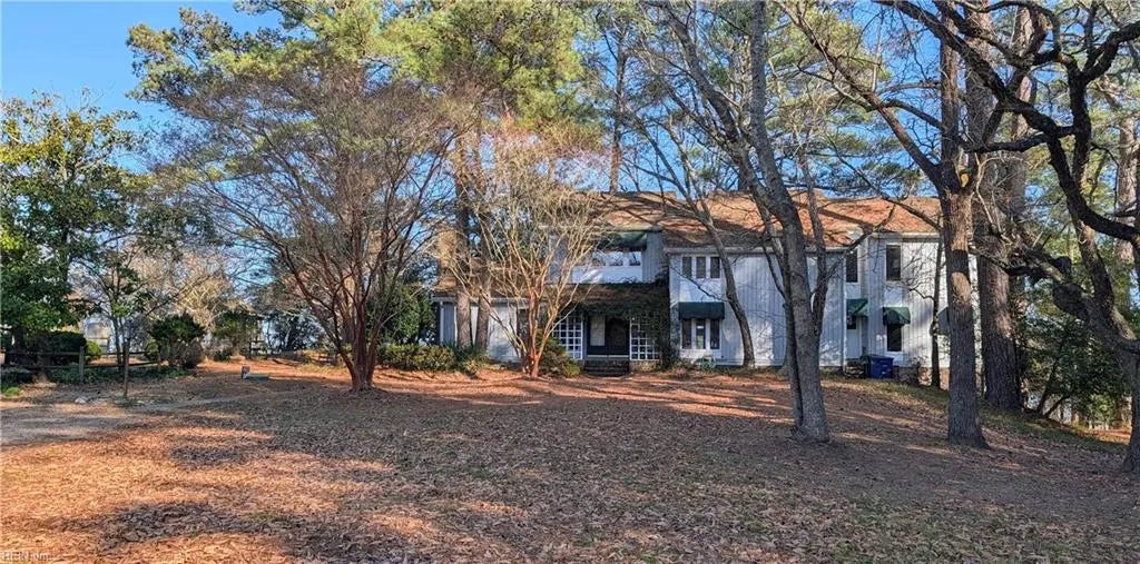 1804 Cherry Grove Rd N, Suffolk