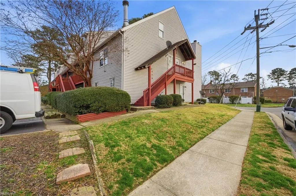 500 Barberton Dr, Virginia Beach