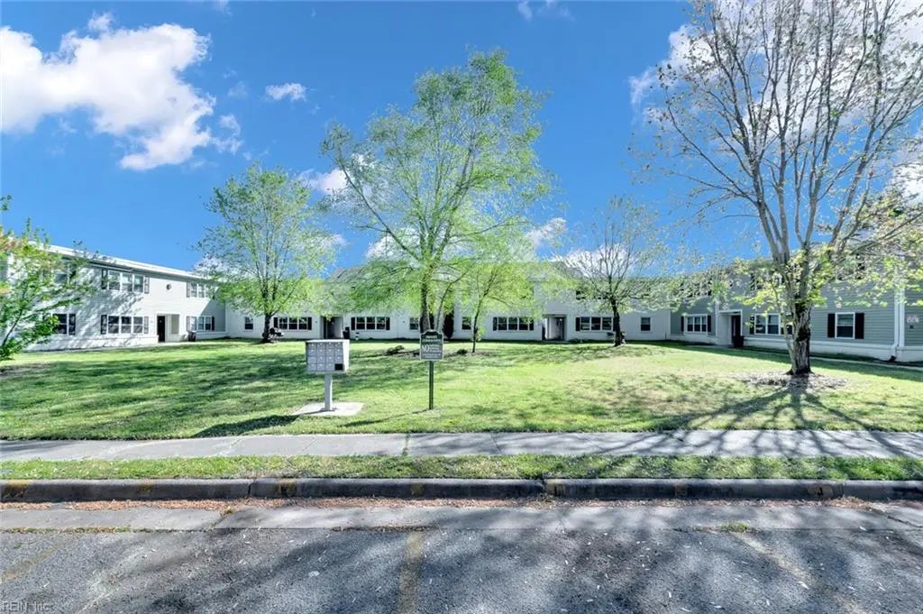 642 Dresden Dr, Newport News