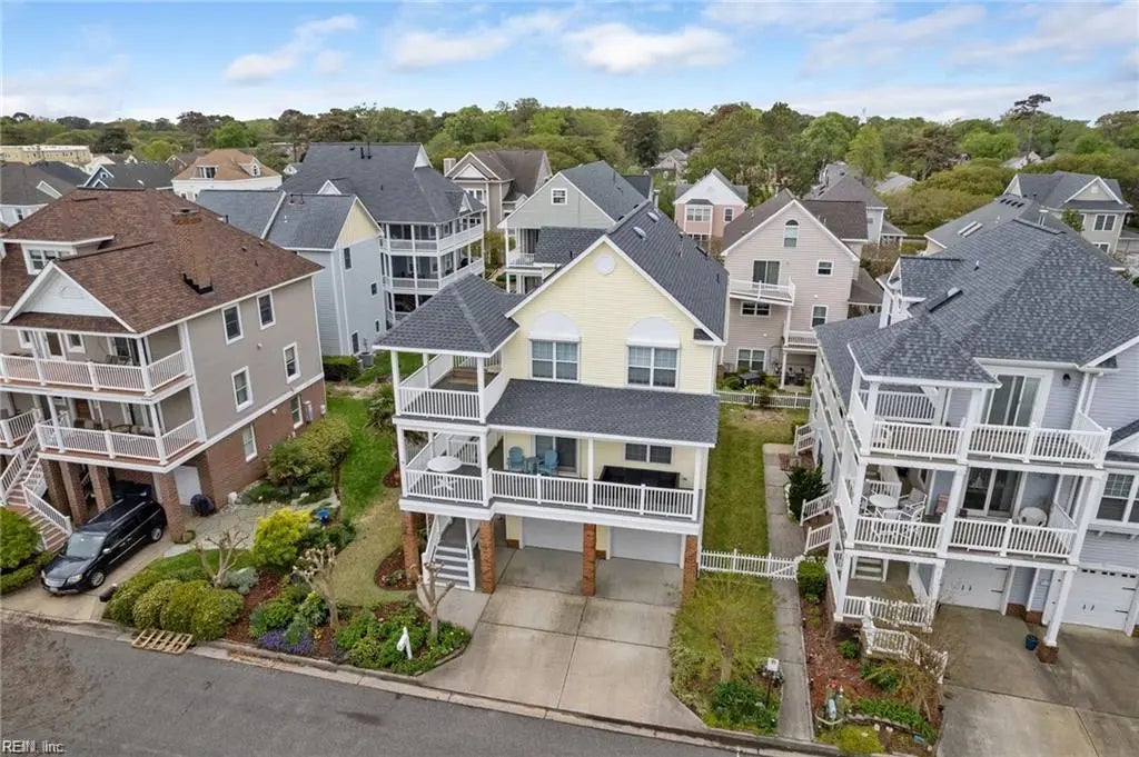 323 Bay Dunes Dr, Norfolk