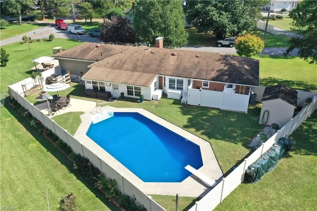 2725 Sterling Point Dr, Portsmouth