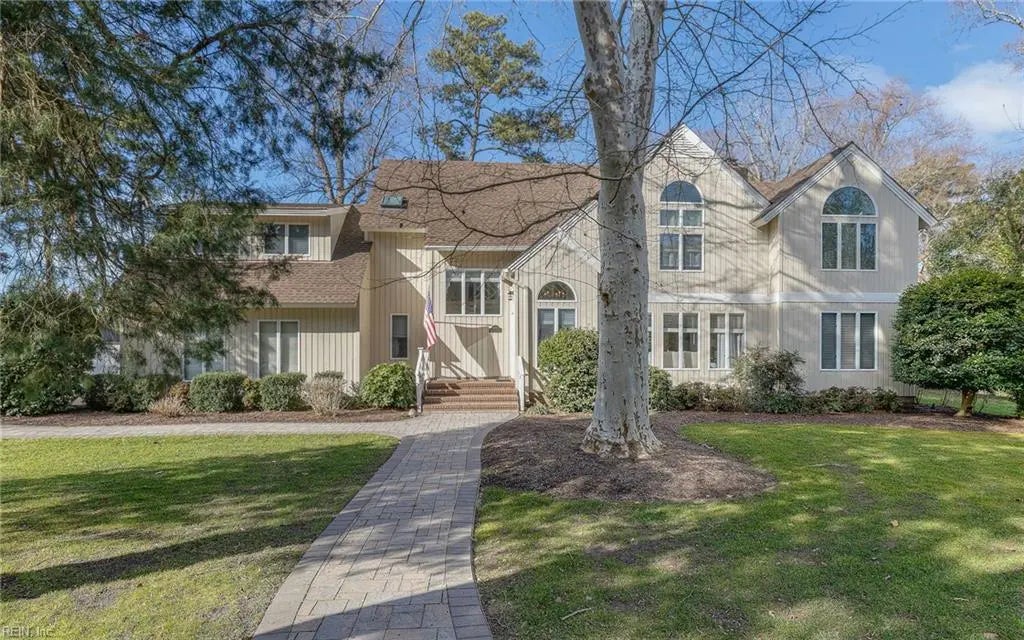 4208 White Acres Ct, Virginia Beach