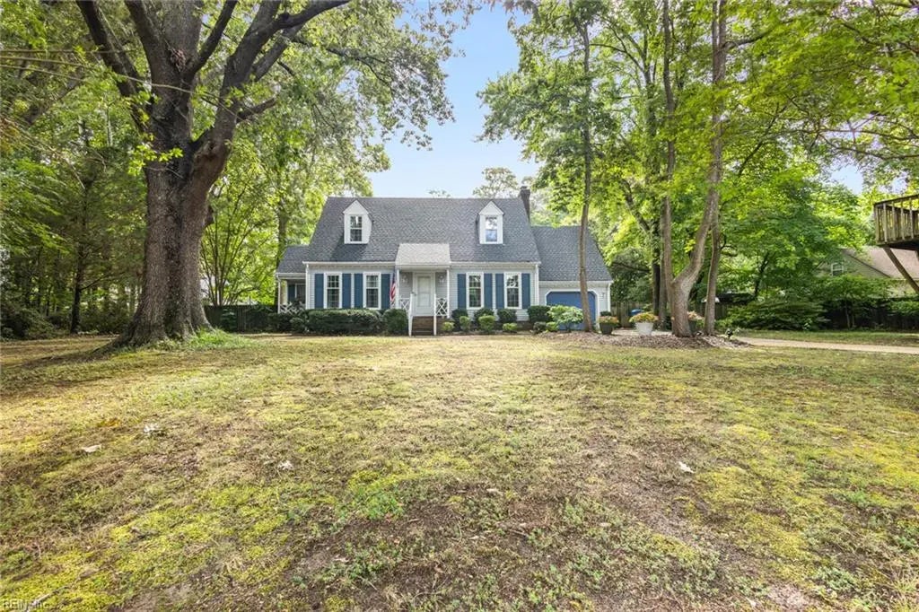 916 Oxford Dr, Virginia Beach