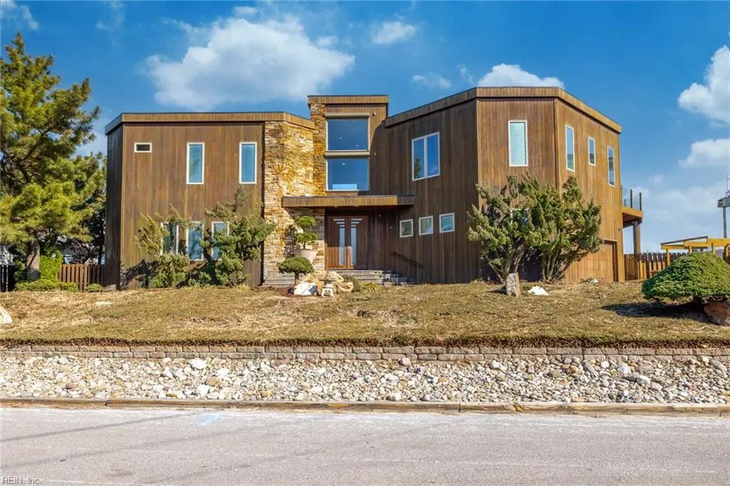 2220 Sandfiddler Rd, Virginia Beach
