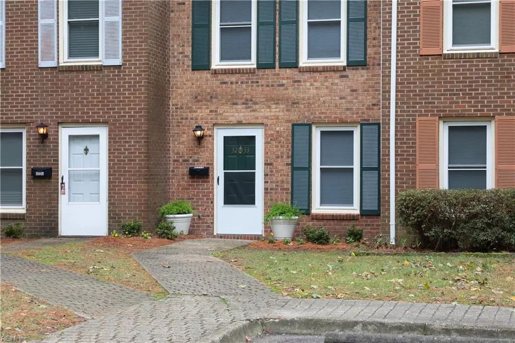 3235 Clover Hill Dr, Portsmouth