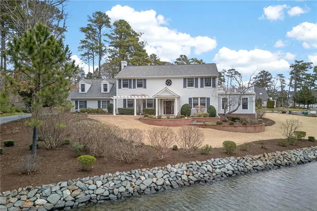 916 Oriole Dr, Virginia Beach