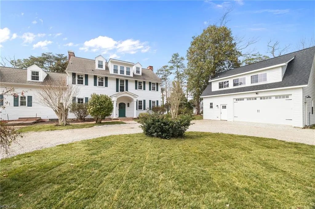 988 Michaelwood Dr, Virginia Beach