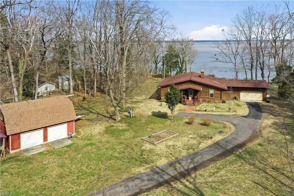 121 Meadowlark Ln, Surry County