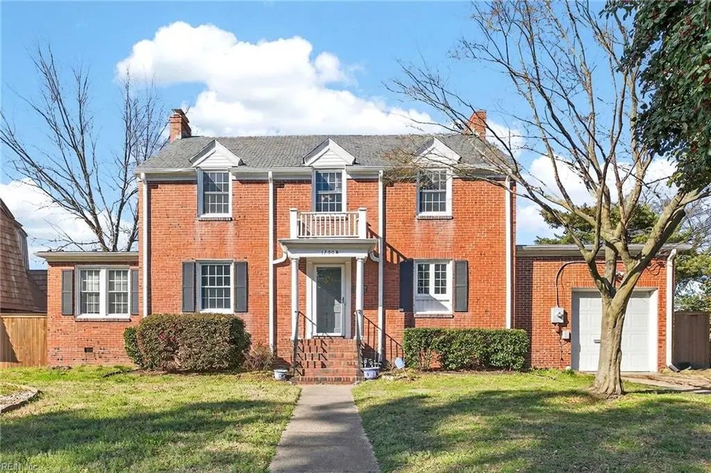 1200 N Fairwater Dr, Norfolk