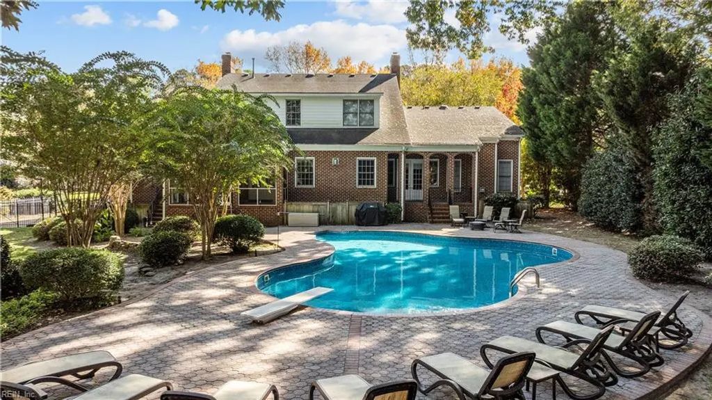 1097 Caton Dr, Virginia Beach