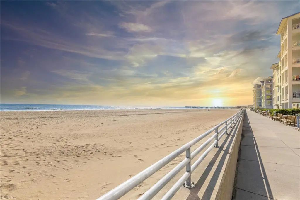 3738 Sandpiper Rd, Virginia Beach