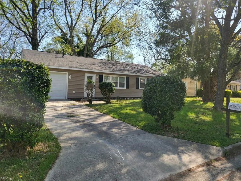 120 Schooner Dr, Newport News
