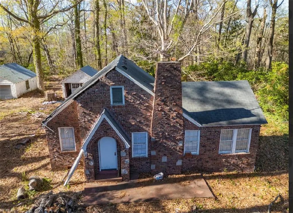 2128 Laskin Rd, Virginia Beach