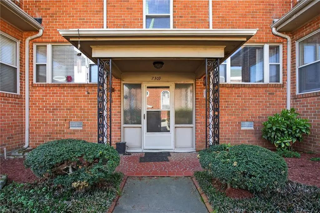7309 River Rd, Newport News