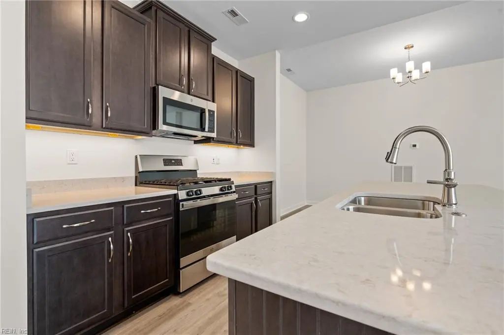 2400 Venture Way, Suffolk