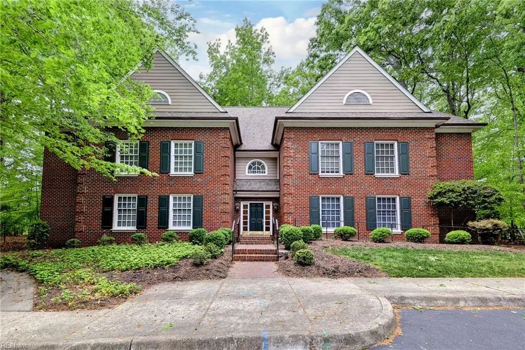 237 Woodmere Dr, Williamsburg