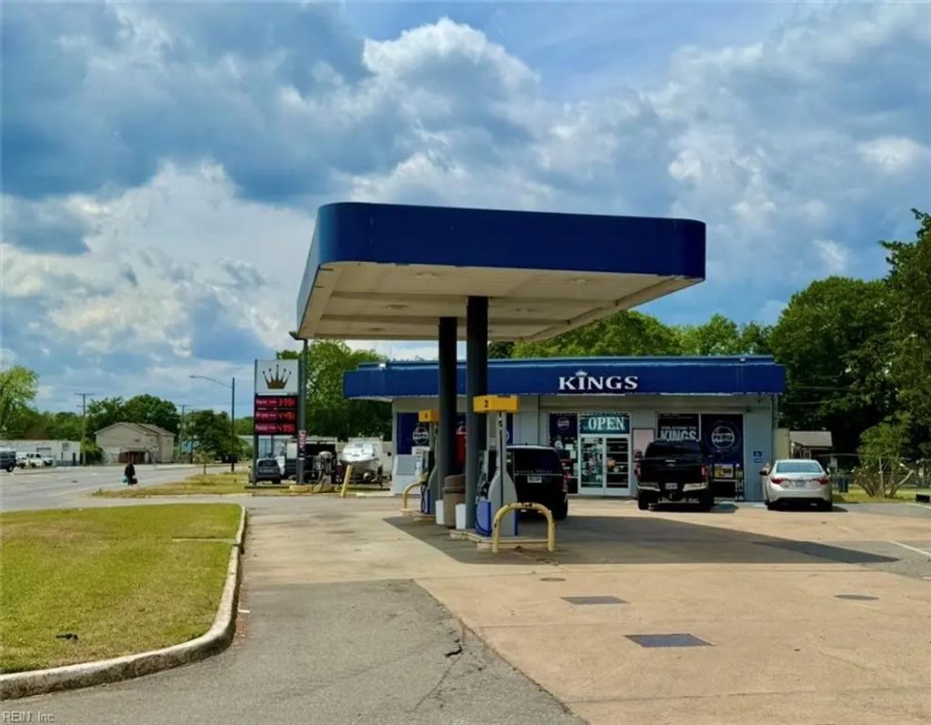 2910 Victory Blvd, Portsmouth
