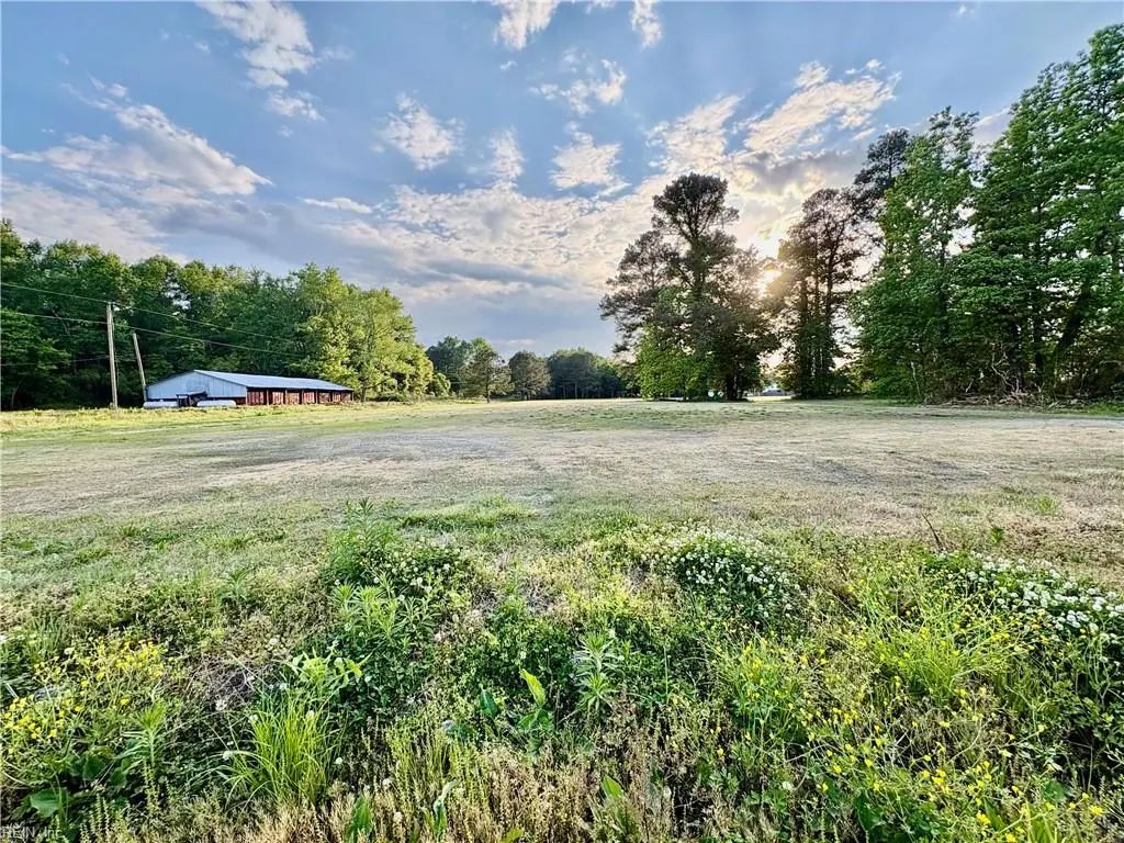 145 Dutch Rd, Suffolk