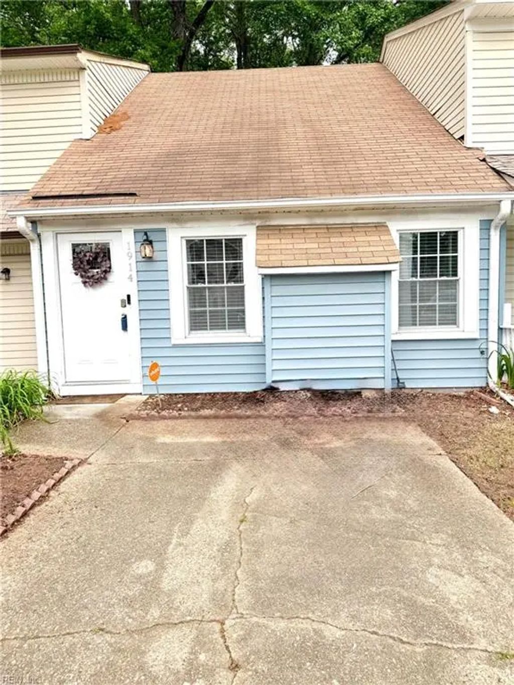 1914 Woodgate Arch, Chesapeake