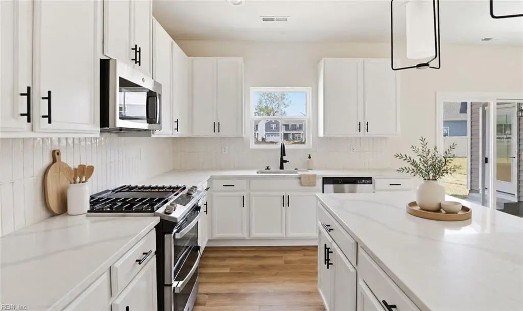 Mm Bennetts Creek Quarter (venosa 4 Bedroom), Suffolk