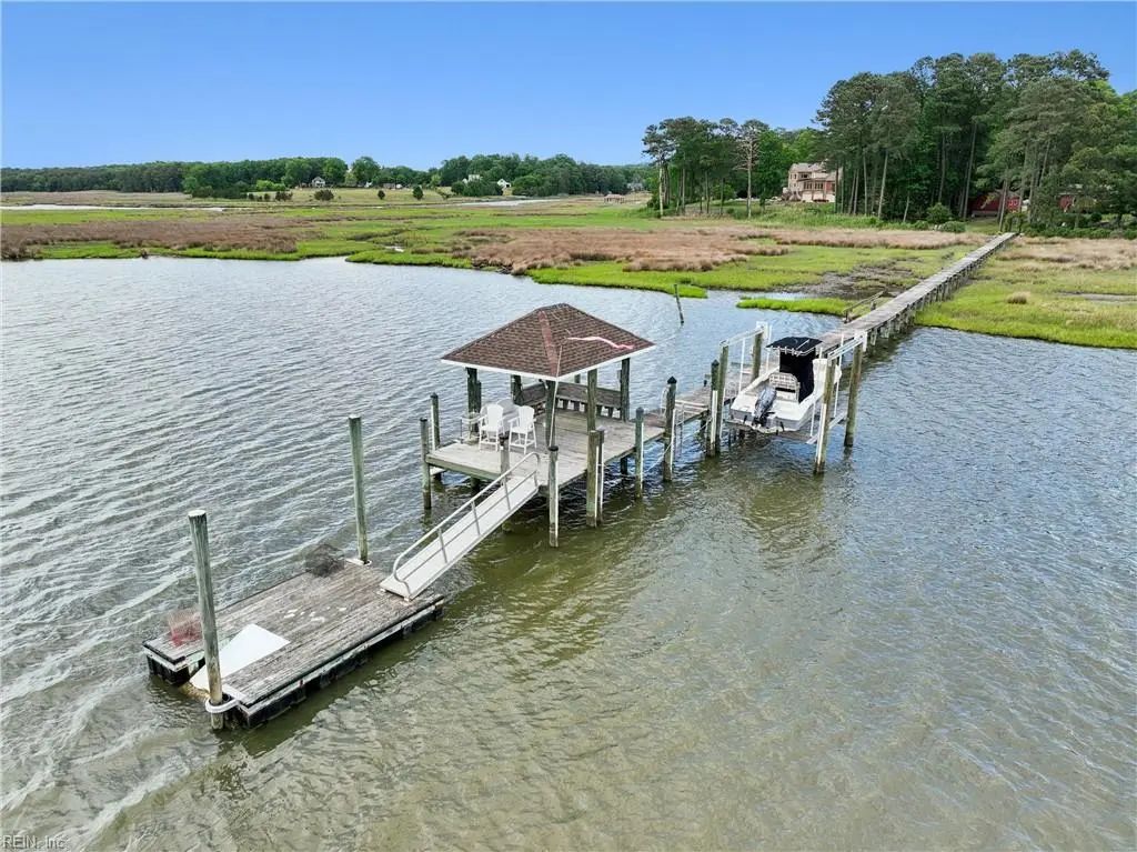 635 Haystack Landing Rd, Newport News