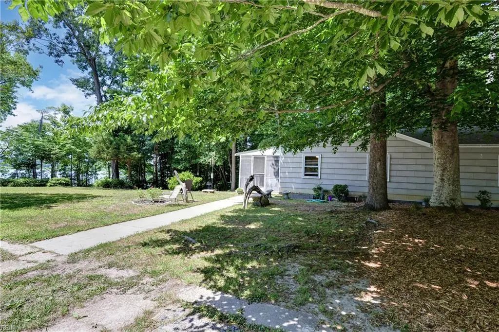 9701 Old Retriever Trl, Charles City County
